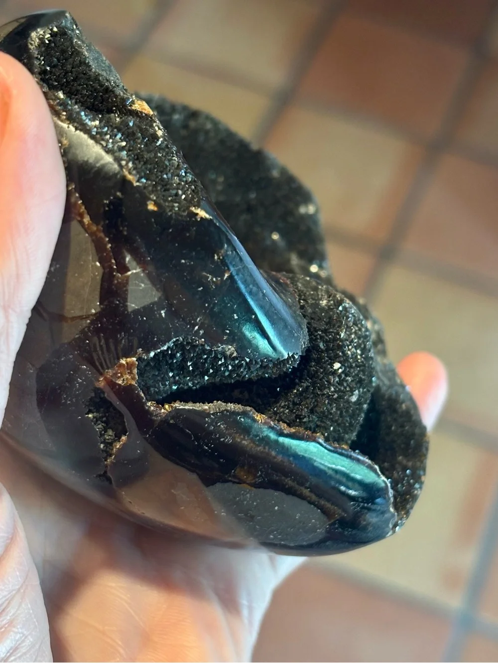 🐉 🖤 HUGE Black Septarian Crystal Heart w Druzy 900g (~2 lbs!)